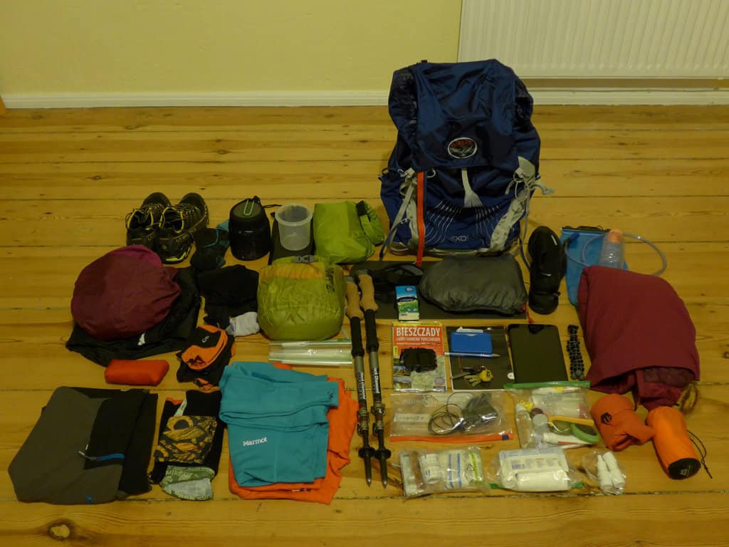 winter-hiking-gear