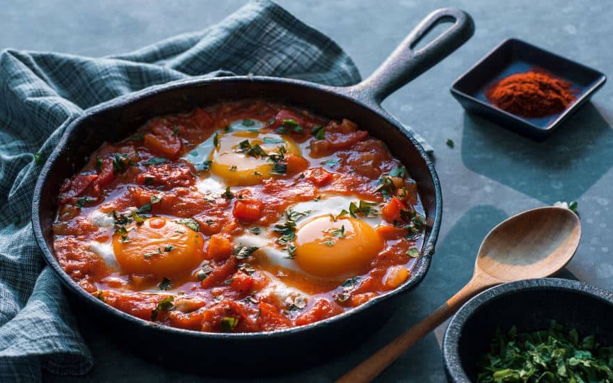 easy camping lunch shakshuka