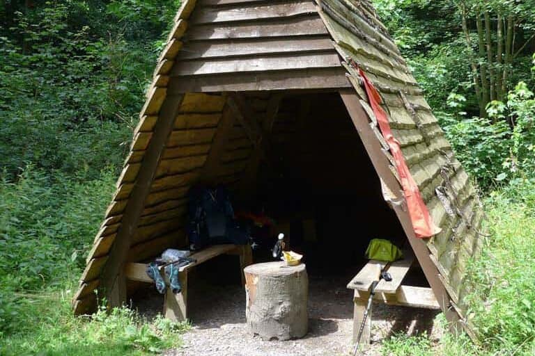 outdoor sleeping shelter